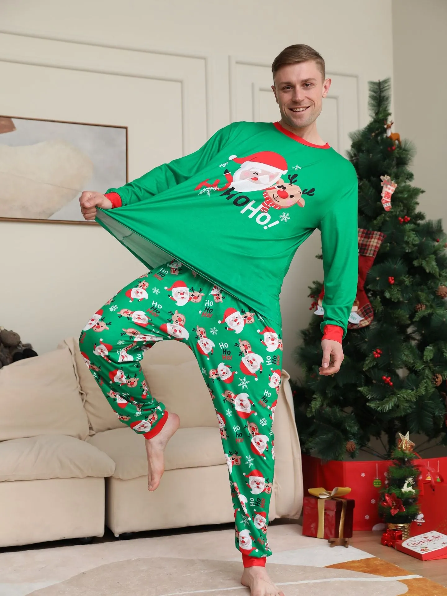 Family Matching Santa Claus Printed Fashion Pajamas