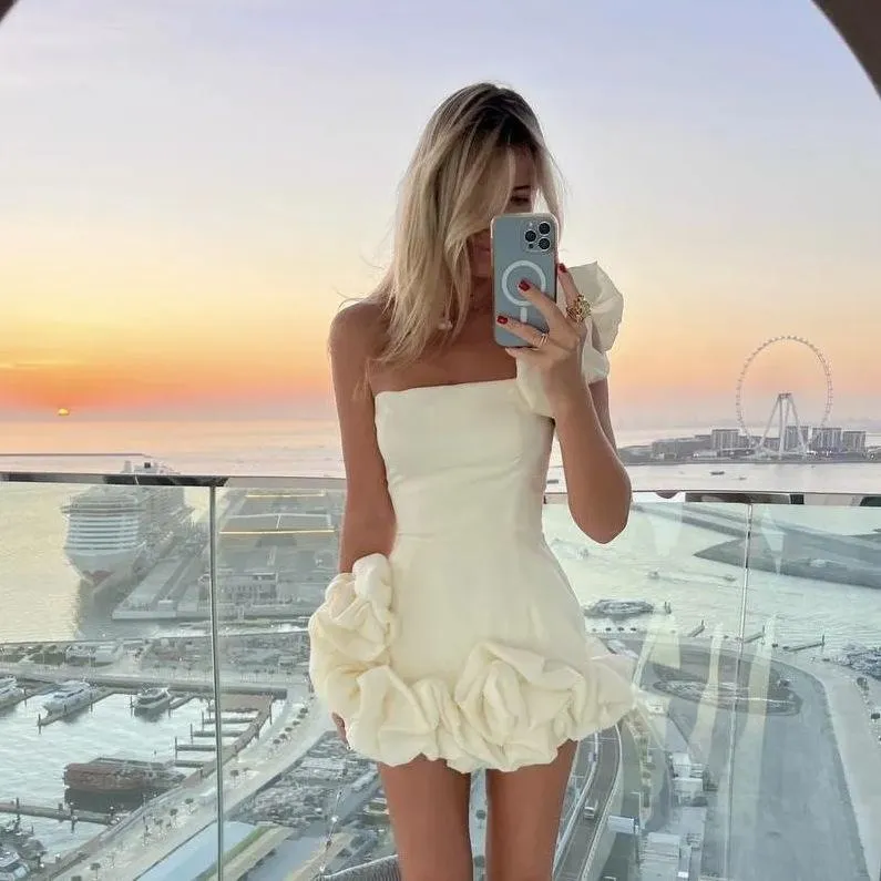 Ruffled Solid Color Hip-wrapping Dress