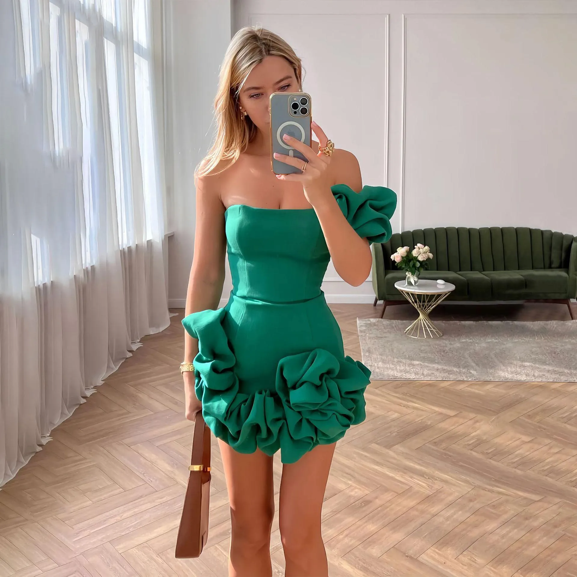 Ruffled Solid Color Hip-wrapping Dress