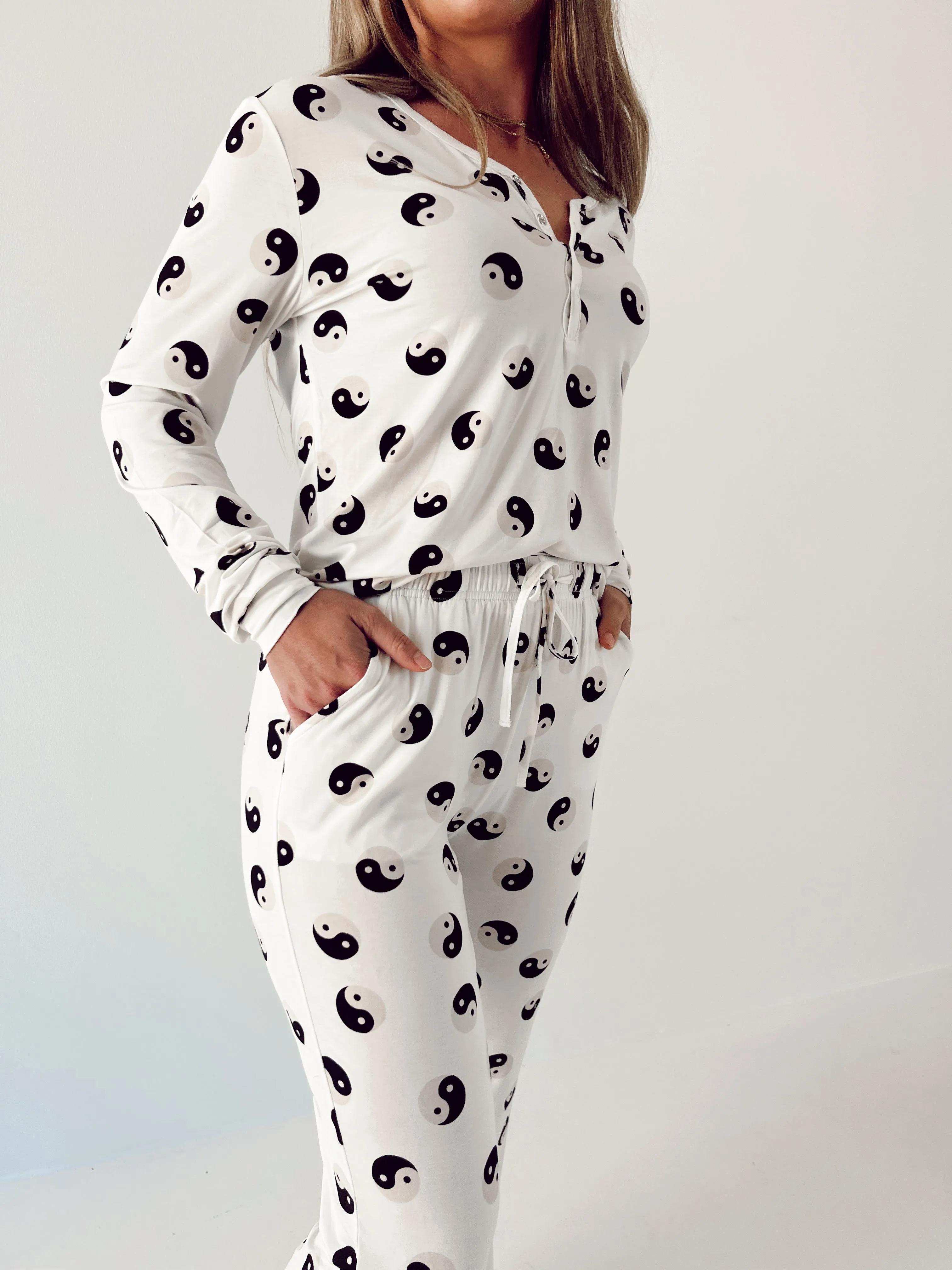 Women's Bamboo  Pajamas |  Black & White Yin Yang